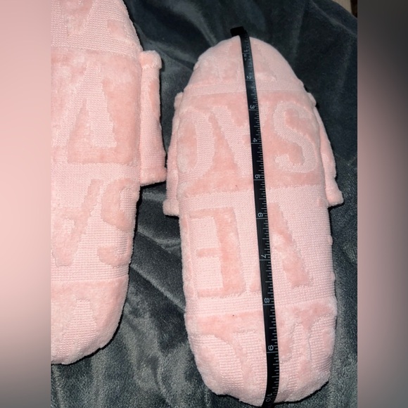 NWOT VERSACE SLIPPERS - Picture 4 of 4